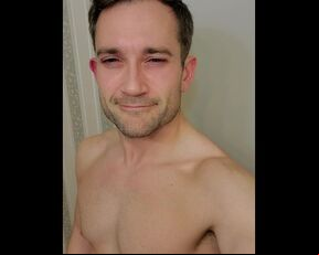 Muscle daddy edges cock - big cumshot